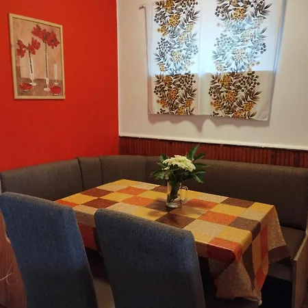 別荘 Fig Tree House *