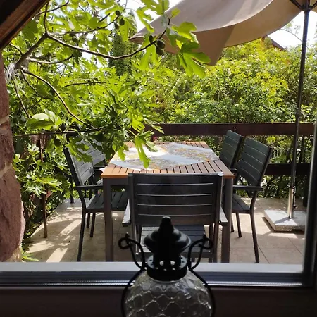 בית נופש Fig Tree House Lovas